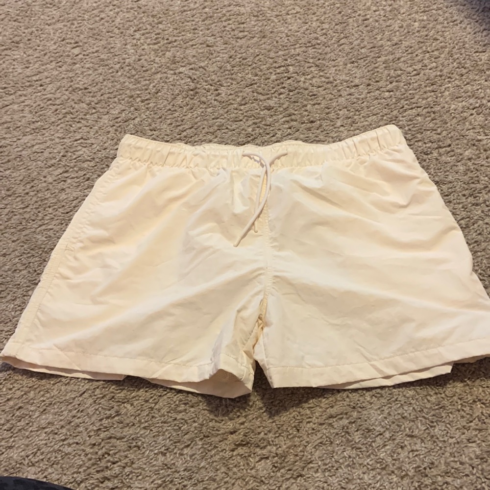 Shorts with lining on the inside